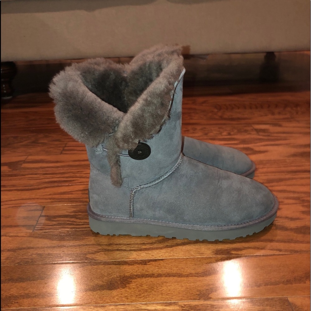 Short Grey UGG boots